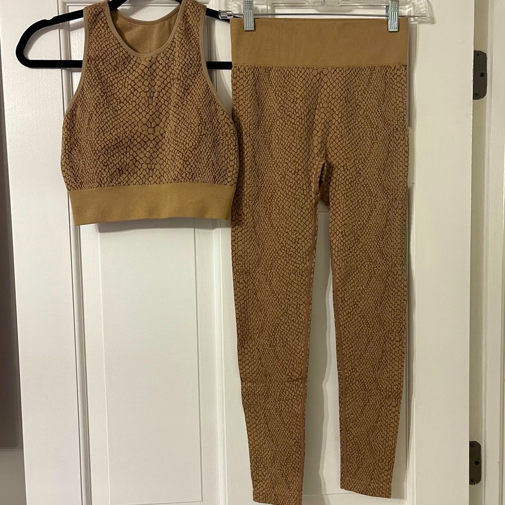 Two-piece Brown Snake print workout set, size M